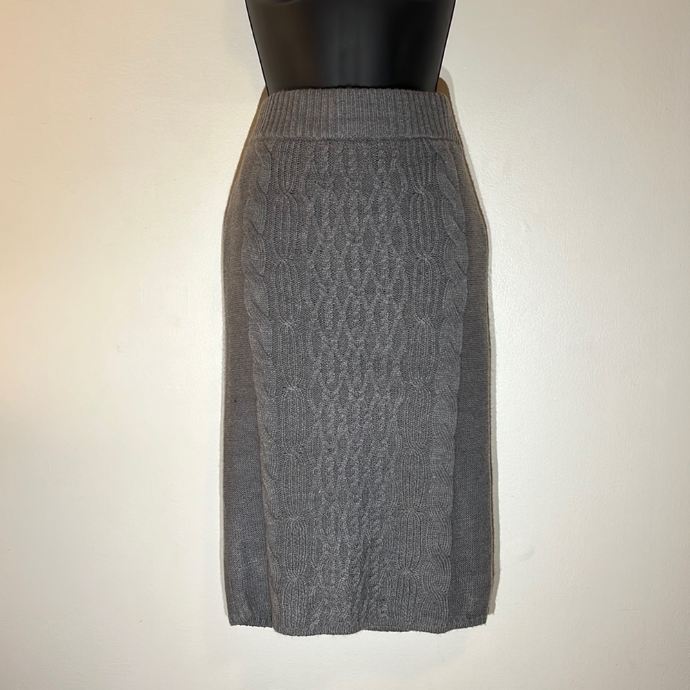 NWOT New York & Company Sweater Skirt with lining